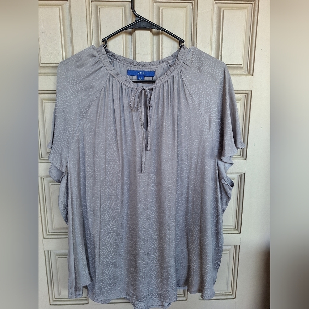 Apt 9 Plus SzXXL Boho Blouse Gray Silky Collar Butterfly Sleeves Polyester NWOT